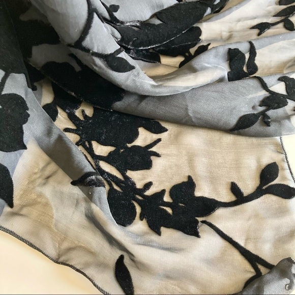 Vintage Black Velvet Embroidered Floral Rectangle Scarf - Picture 4 of 7